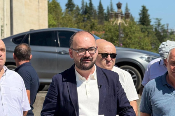 თერჯოლის მერის ყოფილმა მოადგილემ 401 000 ლარის ღირებულების 6 ტენდერი მოიგო და აქედან 4 უკონკურენტოდ - გრიგოლ გეგელია