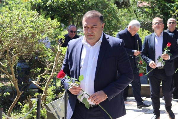 ქობულეთის მერი, ლევან ზოიძე გადადგა