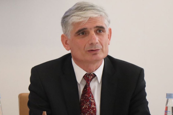გია ხუბუამ ქუთაისის საერთაშორისო უნივერსიტეტის რექტორის თანამდებობა დატოვა