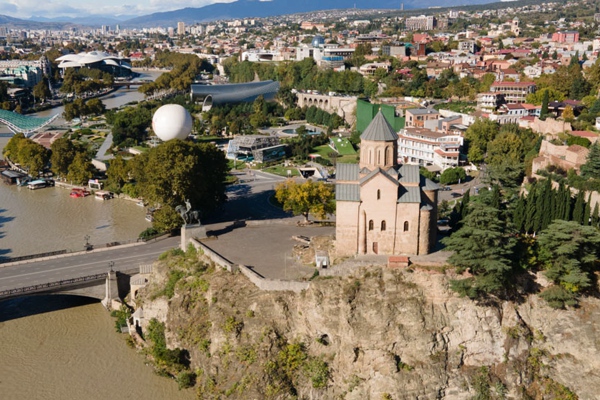 Expedia-ს რეიტინგში საქართველო მსოფლიოს მოთხოვნადი მიმართულებების სამეულშია