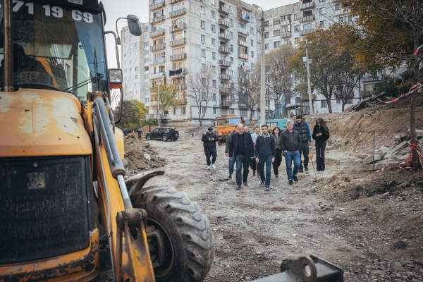 გახოკიძის ქუჩა N54-ში საგზაო ინფრასტრუქტურა ეწყობა