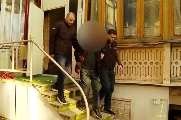 პოლიციამ თბილისში დაჭრის ფაქტზე ერთი პირი დააკავა