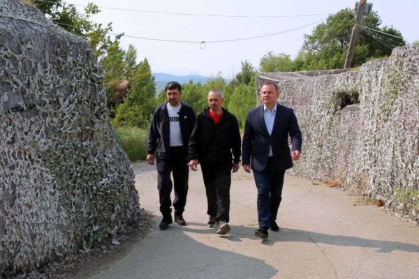 რუსეთის საოკუპაციო ძალების მიერ გორის მუნიციპალიტეტის სოფელ ფლავისმანის მიმდებარედ ოკუპირებულ ტერიტორიაზე უკანონოდ დაკავებული ძმები - ტარიელ და ლეონიდე თენაძეები უკანონო პატიმრობიდან გათავისუფლდნენ - სუსი