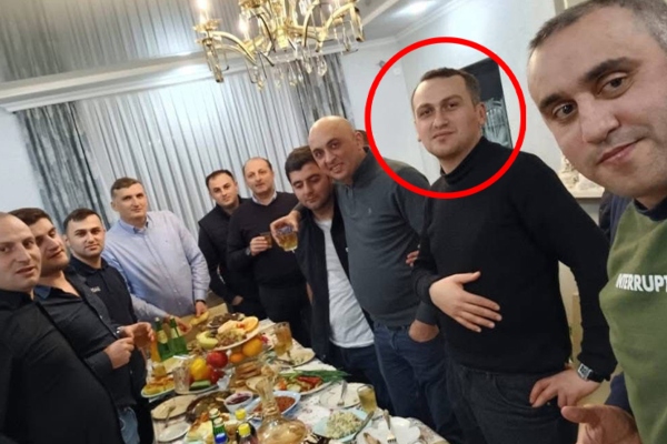 ექსკლუზივი: ვინ არის პოლიციელი, რომელიც ყაჩაღობის ბრალდებით დააკავეს