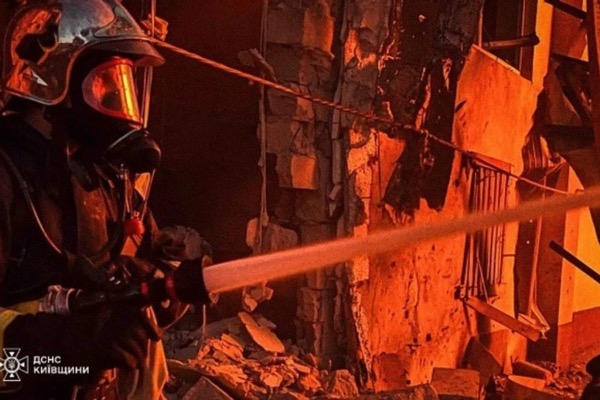 ღამით კიევზე რუსული მხარის დარტყმის შედეგად ორი ადამიანი დაიღუპა, 18 კი დაშავდა