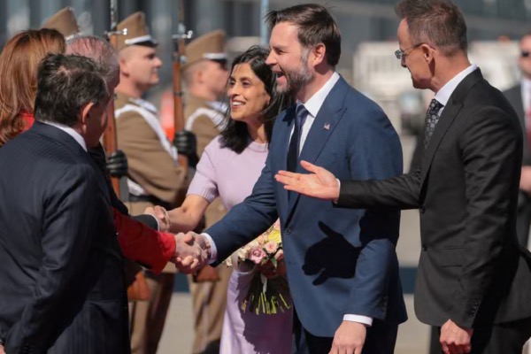 ჯეი დი ვენსი ბუდაპეშტშია