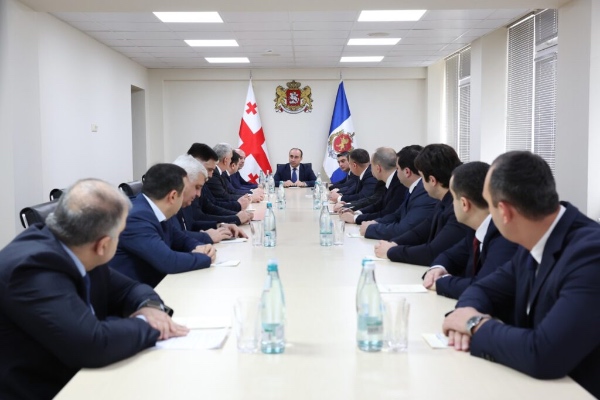შინაგან საქმეთა მინისტრმა თბილისის პოლიციის დეპარტამენტის ხელმძღვანელ პირებთან სამუშაო შეხვედრა გამართა