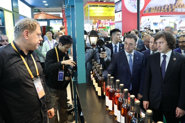 ირაკლი კობახიძემ ჩინეთის იმპორტის საერთაშორისო გამოფენაზე ქართული საგამოფენო სივრცეები დაათვალიერა