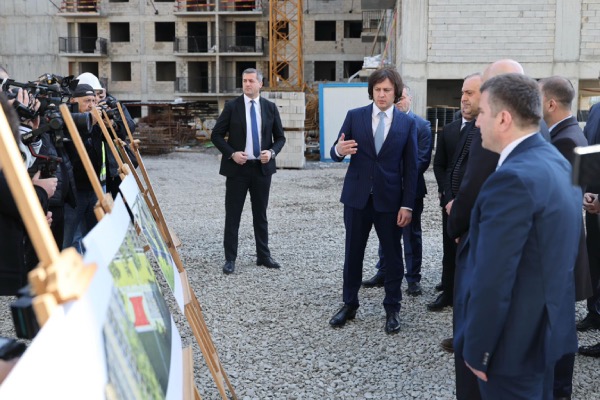 ირაკლი კობახიძე „ოცნების ქალაქის“ სამშენებლო სამუშაოების მიმდინარეობას გაეცნო