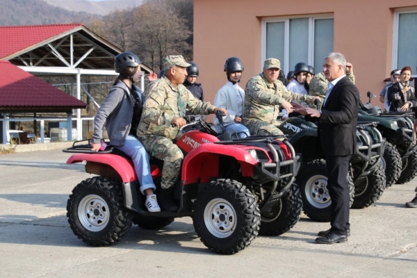 შს სამინისტროს სტრატეგიული მილსადენების დაცვის დეპარტამენტის ციხისჯვრის ბაზას სკოლის მოსწავლეები ესტუმრნენ