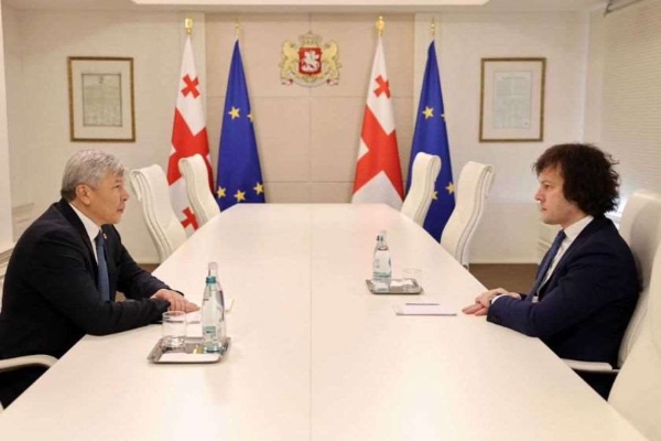 პრემიერი საქართველოში ყირგიზეთის რესპუბლიკის საგანგებო და სრულუფლებიან ელჩს, მაკსატ მამიტკანოვს შეხვდა
